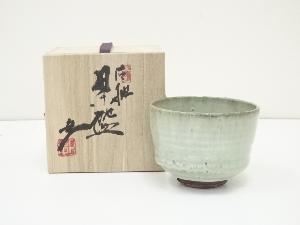 岡本彰造　灰釉茶碗（共箱）